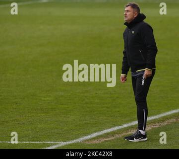 Steve Ball, Manager von Colchester United, während der zweiten Liga zwischen Colchester United und Leyton Orient im Colchester Community Stadium, Colchester, Großbritannien, am 14.. November 2020 (Foto by Action Foto Sport/NurPhoto) Stockfoto