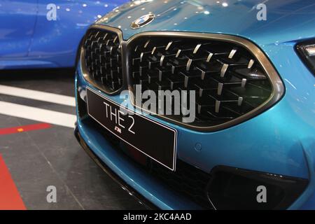 Ein Überblick über eine Veranstaltung von BMW Indonesia in Jakarta, Indonesien, am 20. November 2020. BMW Indonesien veranstaltete eine Ausstellung und stellte drei neue Fahrzeuge aus der BMW M-Serie vor. (Foto von Dasril Roszandi/NurPhoto) Stockfoto