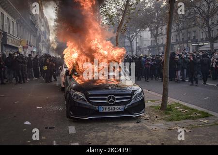 In Paris werden die Proteste gegen das globale Sicherheitsgesetz fortgesetzt. Paris, 28.. November 2020. (Foto von Jacopo Landi/NurPhoto) Stockfoto