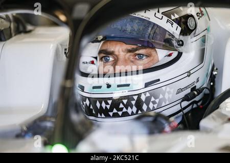 MORTARA Edoardo (SWI), ROKIT Venturi Racing, Mercedes-Benz EQ Silver Arrow 02, Portrait während des offiziellen Vorsaison-Tests der ABB-Formel-E-Meisterschaft auf dem Circuit Ricardo Tormo in Valencia am 28. November 29 und 1. Dezember in Spanien. (Foto von Xavier Bonilla/NurPhoto) Stockfoto