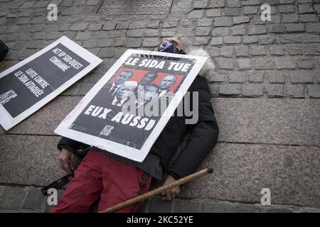 Act-up-Aktivisten versammeln sich zum Welt-AIDS-Tag in Paris. Paris, 1.. Dezember 2020. (Foto von Jacopo Landi/NurPhoto) Stockfoto