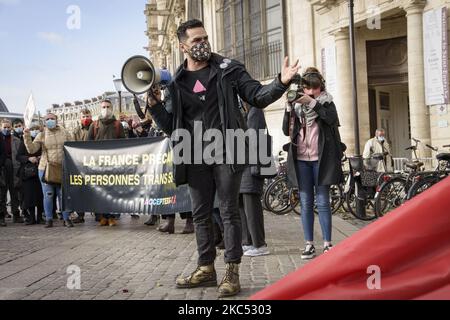 Act-up-Aktivisten versammeln sich zum Welt-AIDS-Tag in Paris. Paris, 1.. Dezember 2020. (Foto von Jacopo Landi/NurPhoto) Stockfoto