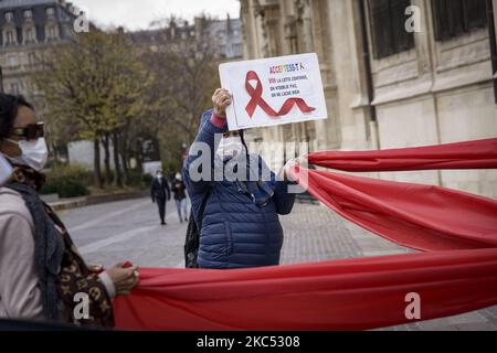 Act-up-Aktivisten versammeln sich zum Welt-AIDS-Tag in Paris. Paris, 1.. Dezember 2020. (Foto von Jacopo Landi/NurPhoto) Stockfoto