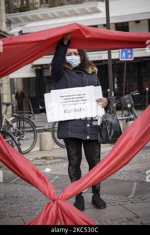 Act-up-Aktivisten versammeln sich zum Welt-AIDS-Tag in Paris. Paris, 1.. Dezember 2020. (Foto von Jacopo Landi/NurPhoto) Stockfoto