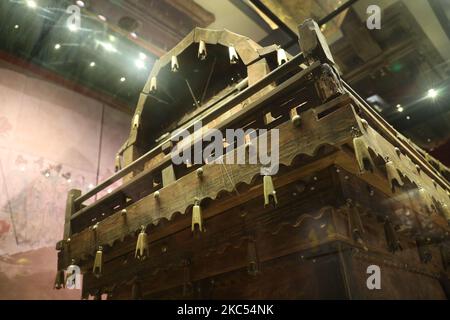 Der hölzerne Sarg der Liao-Dynastie im Museum der Inneren Mongolei Stockfoto