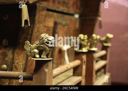 Eine Nahaufnahme des Holzkaffins der Liao-Dynastie im Museum der Inneren Mongolei Stockfoto