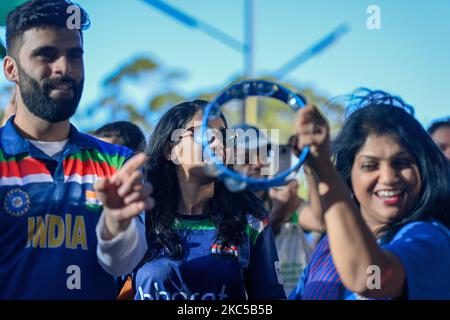 Indische Fans posieren vor Spiel zwei der Twenty20 International Series zwischen Australien und Indien am Sydney Cricket Ground am 06. Dezember 2020 in Sydney, Australien. (Foto von Izhar Khan/NurPhoto) Stockfoto