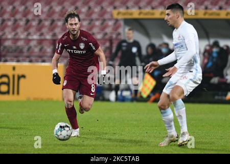 Damjan Djokovic (rot) vom CFR Cluj während CFR 1907 Cluj / FCSB, rumänische Liga 1, Dr. Constantin Radulescu Stadium, Cluj-Napoca, Rumänien, 13. Dezember 2020 (Foto: Flaviu Buboi/NurPhoto) Stockfoto