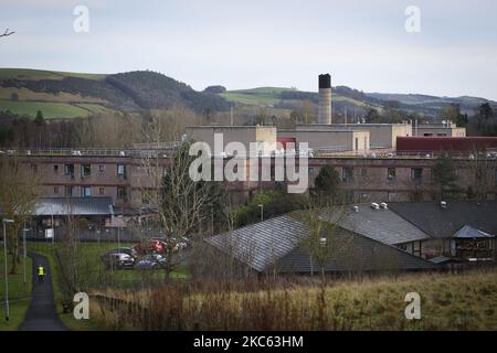 Eine allgemeine Ansicht des Borders General Hospital am 18. Dezember 2020 in Melrose, Schottland. Da alle Routineoperationen im Krankenhaus bis Ende des Jahres abgesagt wurden, kam dies, nachdem Schätzungen zufolge 22 Menschen mit einem Covid-Ausbruch in der Station 7 in Verbindung gebracht wurden. Die Region unterliegt nach wie vor Beschränkungen der Stufe 1, aber die Grenzen des nationalen Gesundheitsdienstes haben davor gewarnt, dass die Infektionsraten in der Region mit den Beschränkungen der Stufe 1 „nicht mehr vereinbar“ sind. (Foto von Ewan Bootman/NurPhoto) Stockfoto