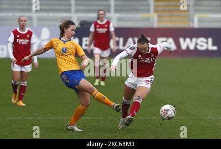 Damaris Ekurrola von Everton Ladies (Gelb)während der Barclays FA Women's Super League zwischen Arsenal und Everton Women im Meadow Park Stadium, Borehamwood, Großbritannien am 20.. Dezember 2020 (Foto von Action Foto Sport/NurPhoto) Stockfoto