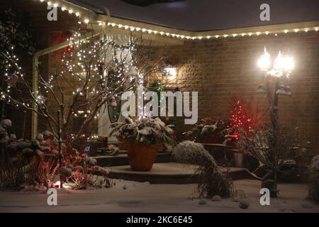 Der Großraum Toronto wurde am 24. Dezember 2020 bei einem Schneesturm in Toronto, Ontario, Kanada, mit 15-20 Zentimetern Schnee bedeckt. Die Bewohner werden zu einem weißen Weihnachtsfest aufwachen. (Foto von Creative Touch Imaging Ltd./NurPhoto) Stockfoto
