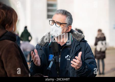 Fabrizio Pregliasco nimmt an der Pressekonferenz zum italienischen Impftag COVID-19 im Krankenhaus Niguarda in der Lombardei am 27. Dezember 2020 in Mailand, Italien, Teil. (Foto von Alessandro Bremec/NurPhoto) Stockfoto