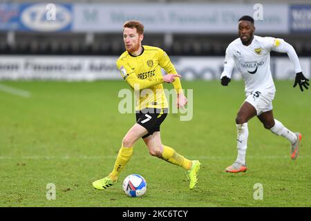 Stephen Quinn von Burton Albion Gesten während des Sky Bet League 1-Spiels zwischen Burton Albion und Oxford United im Pirelli Stadium, Burton Upon Trent am Samstag, den 2.. Januar 2021. (Foto von Jon Hobley/MI News/NurPhoto) Stockfoto