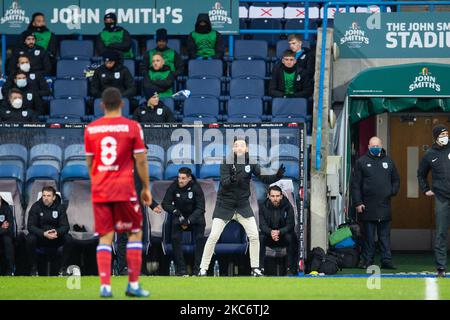 Carlos Corberán, Manager von Huddersfield Town, während des Sky Bet Championship-Spiels zwischen Huddersfield Town und Reading im John Smith's Stadium, Huddersfield am Samstag, 2.. Januar 2021. (Foto von Pat Scaasi/MI News/NurPhoto) Stockfoto