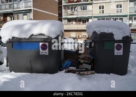 Schäden durch den Sturm Filomena in Madrid, Spanien am 10. Januar 2021. Der Sturm Filomena brachte mehr als 50cm Schnee in die spanische Hauptstadt, den größten seit Jahrzehnten. (Foto von Oscar Gonzalez/NurPhoto) Stockfoto