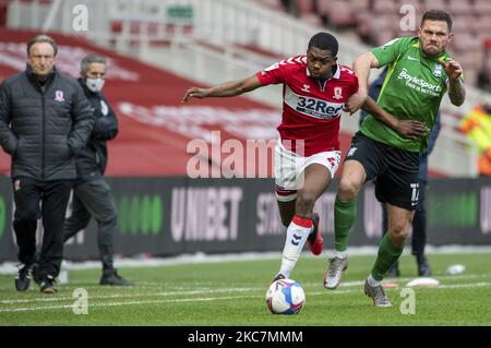 Anfernee Dijksteel von Middlesbrough tritt Harlee Dean während des Sky Bet Championship-Spiels zwischen Middlesbrough und Birmingham City am 16.. Januar 2021 im Riverside Stadium, Middlesbrough, England, an. (Foto von Trevor Wilkinson/MI News/NurPhoto) Stockfoto