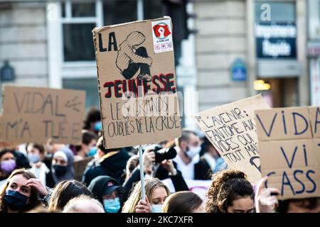 Studenten demonstrieren am 20,2021. Januar in Paris, Frankreich, gegen die unzureichenden Maßnahmen der Regierung. (Foto von Jerome Gilles/NurPhoto) Stockfoto