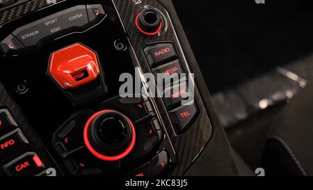 Der Lamborghini Aventador Ultimae. Luxuriös, Komfortabel Und Modern Car Interior Stockfoto