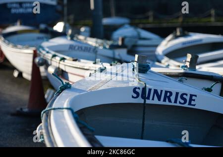 Blick auf Fischerboote am Pier im Bullock Harbour in Glenageary, Dublin, während der Covid-19-Sperre auf Level 5. Am Montag, den 25. Januar 2021, in Dublin, Irland. (Foto von Artur Widak/NurPhoto) Stockfoto