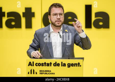 Wahlkampfveranstaltung der Esquerra Republicana de Catalunya (ERC - Kataloniens republikanische Linke), der Mitte-Links-Partei für die Unabhängigkeit Kataloniens, unter Beteiligung ihres Spitzenführers Oriol Junqueras, der durch das Referendum von 2019 inhaftiert wurde, und des Kandidaten bei den Regionalwahlen, Pere Aragonés, am 29. Januar in Badalona bei Barcelona, 2021. (Foto von Albert Llop/NurPhoto) Stockfoto