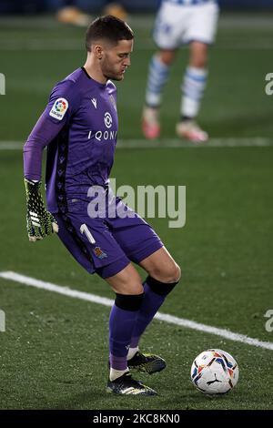 Alex Remiro von Real Sociedad hat beim Spiel der La Liga Santander zwischen Villarreal CF und Real Sociedad am 30. Januar 2021 im Estadio de la Ceramica in Villareal, Spanien, bestanden. Sportstadien in ganz Spanien unterliegen aufgrund der Coronavirus-Pandemie weiterhin strengen Beschränkungen, da staatliche Gesetze zur sozialen Distanzierung Fans innerhalb von Veranstaltungsorten verbieten, was dazu führt, dass Spiele hinter verschlossenen Türen gespielt werden. (Foto von Jose Breton/Pics Action/NurPhoto) Stockfoto