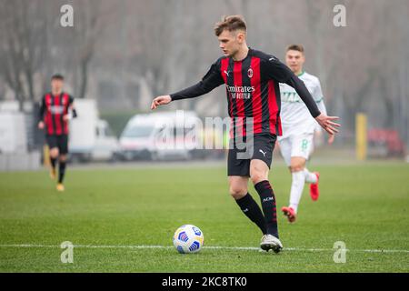 Antonio Mionic von AC Milan beim Tim-Spiel Primavera 1 zwischen AC Milan U19 und US Sassuolo U19 am 06. Februar 2021 im Centro Sportivo Vismara in Mailand, Italien. (Foto von Alessandro Bremec/NurPhoto) Stockfoto