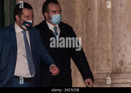 Lega Nord-Chef Matteo Salvini verlässt die Abgeordnetenkammer, um Mario Draghi am Dienstag, den 9. Februar 2021, in Rom zu treffen. (Foto von Andrea Ronchini/NurPhoto) Stockfoto