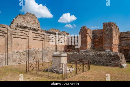 Antike Ruinen in Pompei, einer antiken römischen Stadt in Süditalien Stockfoto