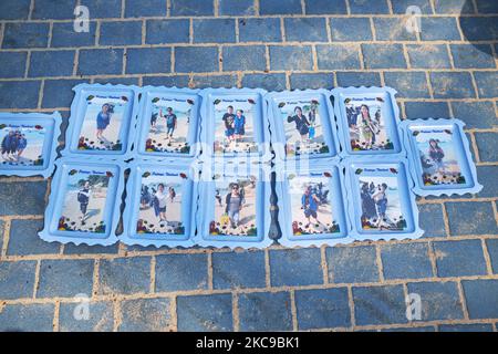 Souvenirfotos von der Hafenabenteuerfahrt zum Verkauf für Passagiere nach der Rückkehr zum City Beach in Pattaya Thailand Stockfoto