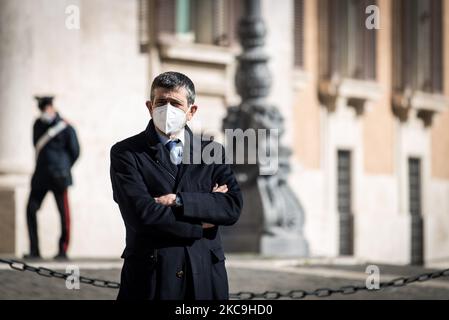 Maurizio Lupi (Abgeordneter, Misto - Noi con l'Italia) vor der Abgeordnetenkammer für das Vertrauensvotum zur neuen Regierung von Draghi in Rom, Italien, am 18. Februar 2021. (Foto von Andrea Ronchini/NurPhoto) Stockfoto