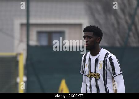 Samuel Iling-Junior von Juventus FC in Aktion beim Tim-Spiel Primavera 1 zwischen dem FC Internazionale U19 und Juventus U19 im Suning Youth Development Center zum Gedenken an Giacinto Facchetti am 20. Februar 2021 in Mailand (Foto: Mairo Cinquetti/NurPhoto) Stockfoto