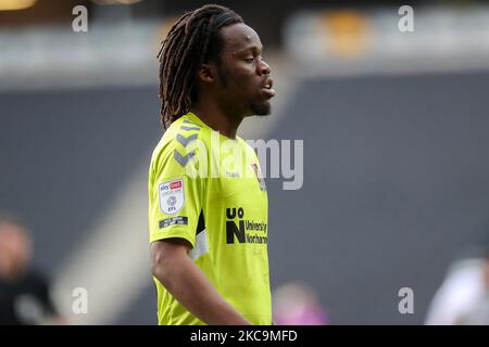 Peter Kioso von Northampton Town während der zweiten Hälfte der Sky Bet League One-Partie zwischen MK Dons und Northampton Town im Stadium MK, Milton Keynes am Samstag, den 20.. Februar 2021. (Foto von John Cripps/MI News/NurPhoto) Stockfoto