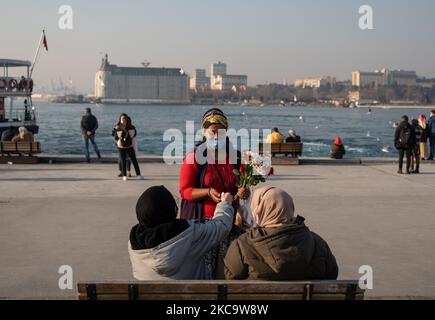 Das tägliche Leben in Istanbul, Türkei, gesehen am 23. Februar 2021. Die Türkei werde ab März 1 allmählich mit der Normalisierung von Einschränkungen durch das Coronavirus beginnen, sagte Gesundheitsminister Fahrettin Koca. (Foto von Erhan Demirtas/NurPhoto) Stockfoto