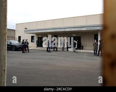 Matteo Salvini vor dem Bunkerraum des Bicocca-Gefängnisses in Catania für den Gregoretti-Prozess, bei dem er am 5. März 2021 in Catania, Italien, der Entführung beschuldigt wird. (Foto von Gabriele Maricchiolo/NurPhoto) Stockfoto