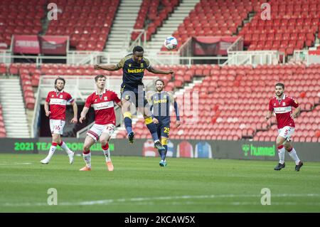 Mikel John Obi von Stoke City führt den Ball während des Sky Bet Championship-Spiels zwischen Middlesbrough und Stoke City im Riverside Stadium, Middlesbrough, am Samstag, den 13.. März 2021, an seinen Torwart zurück. (Foto von Trevor Wilkinson/MI News/NurPhoto) Stockfoto