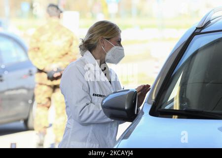 Einweihung der Anti-Covid-Impfungen im Parcheggio Parco Trenno in Mailand am 15. März 2021 in Italien. (Foto von Mairo Cinquetti/NurPhoto) Stockfoto