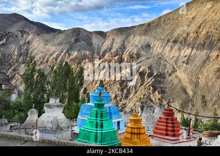 Buddhistische Chöre (Stupas) im abgelegenen Dorf Lamayuru in Lamayuru, Ladakh, Jammu und Kaschmir, Indien. (Foto von Creative Touch Imaging Ltd./NurPhoto) Stockfoto