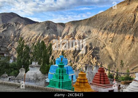 Buddhistische Chöre (Stupas) im abgelegenen Dorf Lamayuru in Lamayuru, Ladakh, Jammu und Kaschmir, Indien. (Foto von Creative Touch Imaging Ltd./NurPhoto) Stockfoto