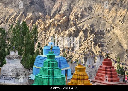 Buddhistische Chöre (Stupas) im abgelegenen Dorf Lamayuru in Lamayuru, Ladakh, Jammu und Kaschmir, Indien. (Foto von Creative Touch Imaging Ltd./NurPhoto) Stockfoto