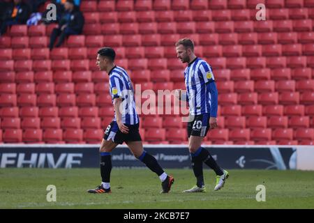 Jordan Rhodes of Sheffield Wednesday erzielt am Samstag, dem 20.. März 2021, das zweite Tor seines Teams beim SkyBet Championship-Spiel zwischen Barnsley und Sheffield Wednesday in Oakwell, Barnsley. (Foto von Pat Scaasi/MI News/NurPhoto) Stockfoto