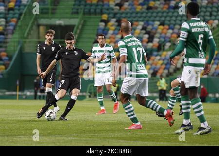 Pepelu schießt während des Spiels für Liga NOS zwischen Sporting CP und Vitoria SC, im Estadio Alvalade, Lissabon, Portugal, 20, März 2021. Alle Spieler hatten den Namen No AO Racismo (No to Rassismus) aufgrund der Liga NOS Kampagne gegen Rassismus im Fußball ersetzt (Foto: JoÃ£o Rico/NurPhoto) Stockfoto