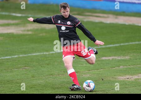 Tony Craig von Crawley Town während des Sky Bet League 2-Spiels zwischen Barrow und Crawley Town in der Holker Street, Barrow-in-Furness am Samstag, den 20.. März 2021. (Foto von Mark Fletcher/MI News/NurPhoto) Stockfoto