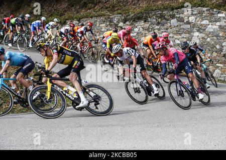 14 Robert Gesink aus den Niederlanden von Team Jumbo - Visma Aktion, während der 100. Volta Ciclista a Catalunya 2021, Etappe 1 von Calella nach Calella. Am 22. März 2021 in Calella, Spanien. (Foto von Xavier Bonilla/NurPhoto) Stockfoto