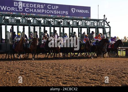 Lexingtion, USA. 05.. November 2022. Der Start des The Breeders' Cup Juvenile bei den Breeders' Cup Championships auf der Keeneland Race Course in Lexington, 4. November 2022. Foto von Mark Abraham/UPI Credit: UPI/Alamy Live News Stockfoto