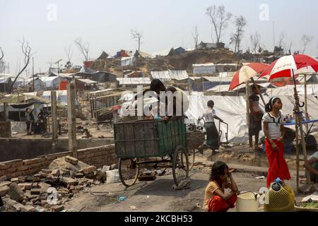 Am 26. März 2021 wurde eine Kehrmaschine in Rohingya-Kamera bei Cox's Bazar, Bangladesch, gesehen. (Foto von Kazi Salahuddin Razu/NurPhoto) Stockfoto