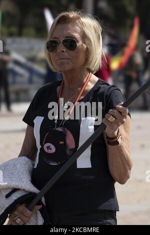 Versammlung von rechtsgerichteten Anhängern in Arco de la Victoria zum Gedenken an den 82.. Jahrestag des Einmarschs von Franco und anderen Rebellen nach dem spanischen Putsch vom 1936. Juli gegen die zweite spanische Republik am 28. März 2021 in Madrid, Spanien. General Francisco Franco Bahamonde war von 1939, nach dem Ende des Spanischen Bürgerkrieges, bis zu seinem Tod 1975 der Diktator Spaniens. (Foto von Oscar Gonzalez/NurPhoto) Stockfoto