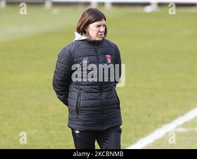 Karen Hill Managerin von Charlton Athletic Women beim Vorspiel während des FA Women's Championship Matches zwischen London City Lionesses und Charlton Athletic Women am 28. März 2021 im Princes Park Stadium in Dartford, England (Foto by Action Foto Sport/NurPhoto) Stockfoto