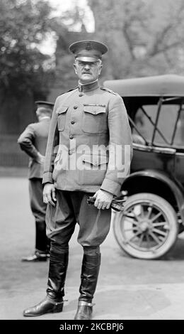 Porträt von General John J. Pershing, einem leitenden Offizier der US-Armee, um 1918. Stockfoto