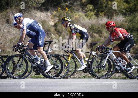 181 Chris Froome aus Großbritannien von Israel Start Up Nation und 201 Nairo Quintana aus Kolumbien von Team ARKEA - Samsic Aktion, während der 100. Volta Ciclista A Catalunya 2021, Etappe 3 vom Canal Olimpic de Barcelona nach Valter 2000. Am 24. März 2021 in Barcelona, Spanien. (Foto von Xavier Bonilla/NurPhoto) Stockfoto