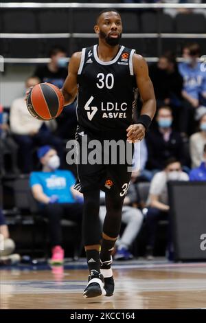 Norris Cole von LDLC ASVEL Villeurbanne in Aktion während des EuroLeague-Basketballspiels zwischen Zenit St. Petersburg und LDLC ASVEL Villeurbanne am 2. April 2021 in der Sibur Arena in Sankt Petersburg, Russland. (Foto von Mike Kireev/NurPhoto) Stockfoto